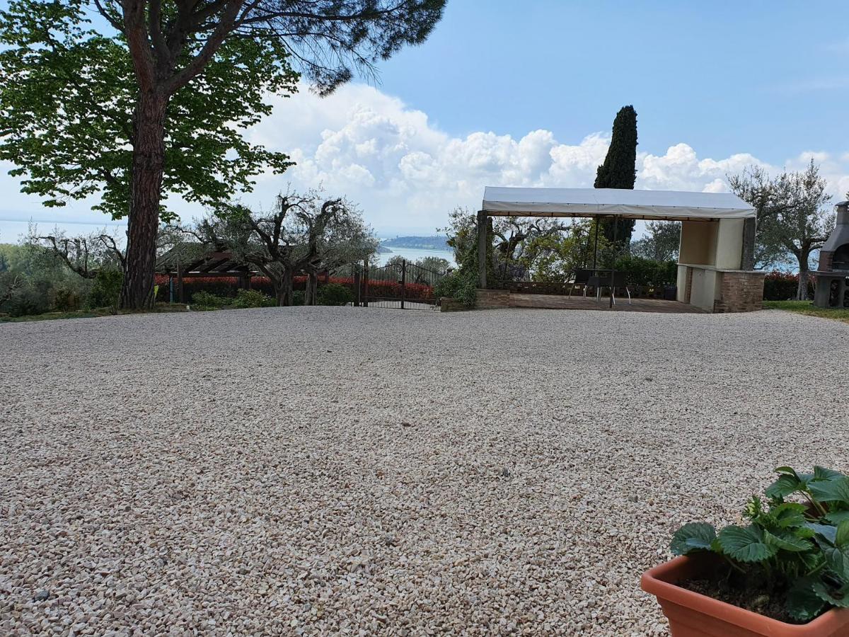 Antico Casale Tiravento Aparthotel Passignano sul Trasimeno Exterior photo