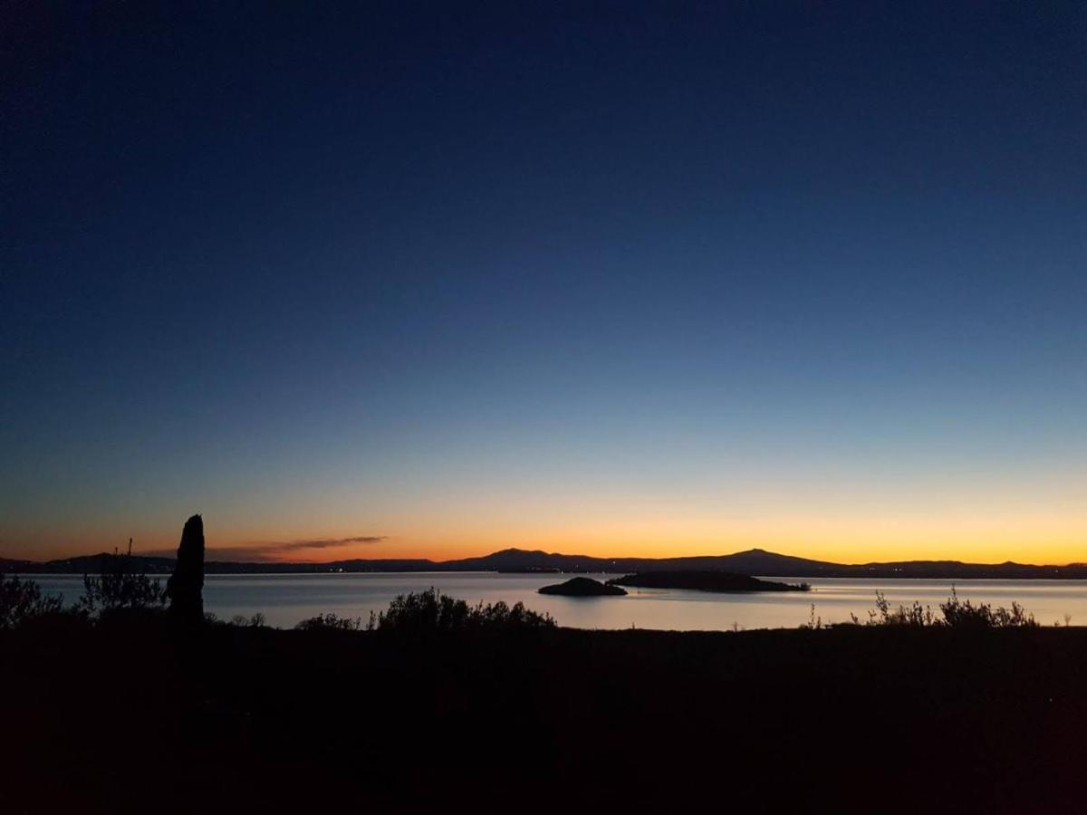 Antico Casale Tiravento Aparthotel Passignano sul Trasimeno Exterior photo