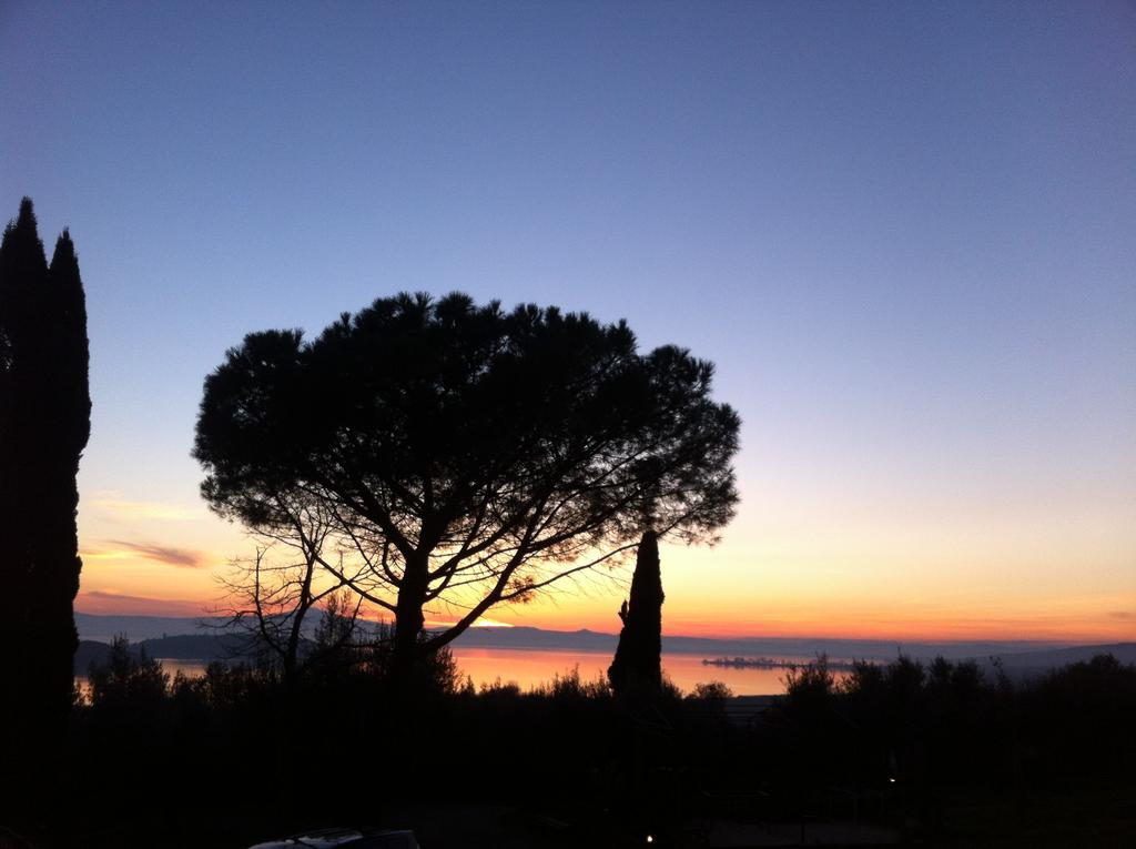 Antico Casale Tiravento Aparthotel Passignano sul Trasimeno Exterior photo